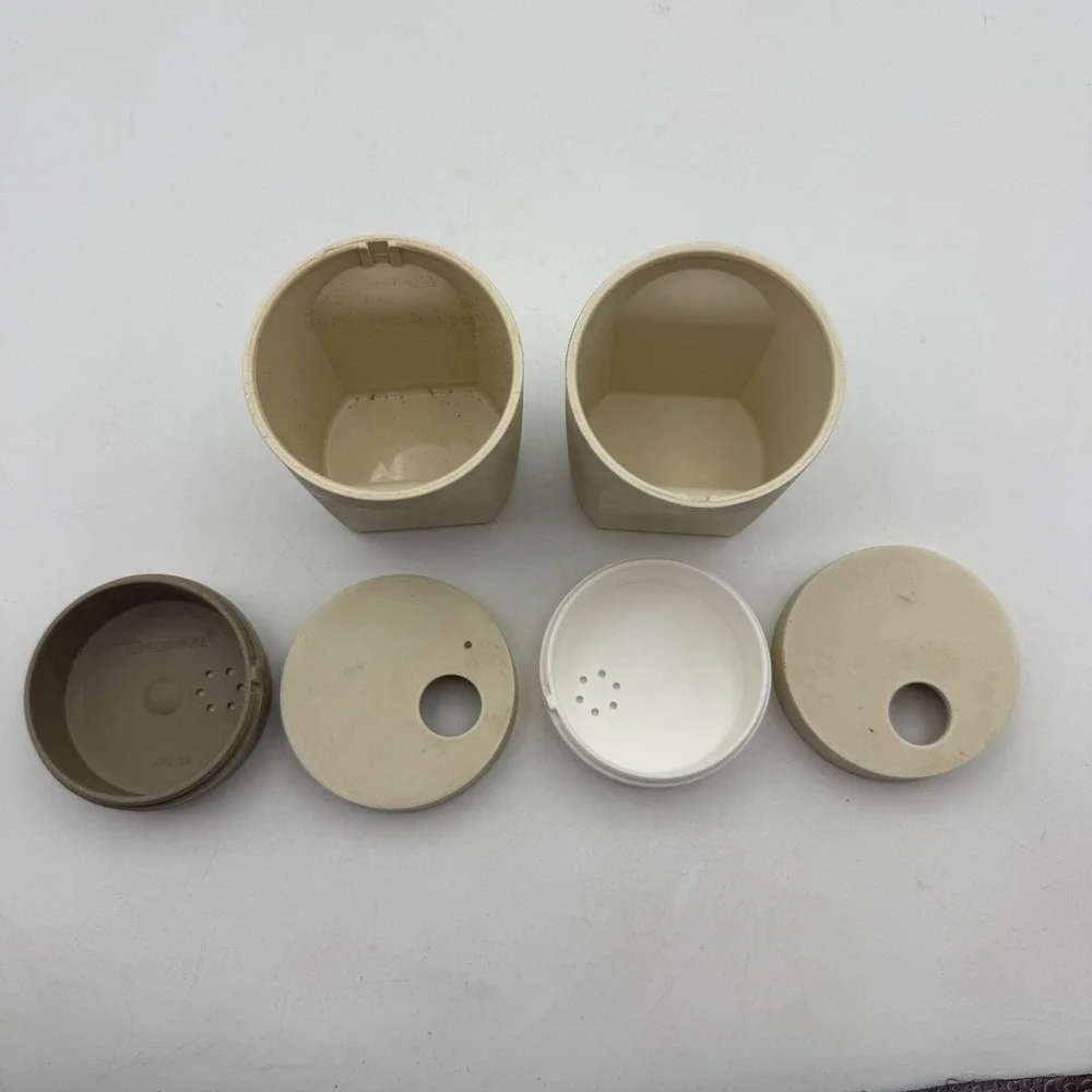 Tupperware vintage salt